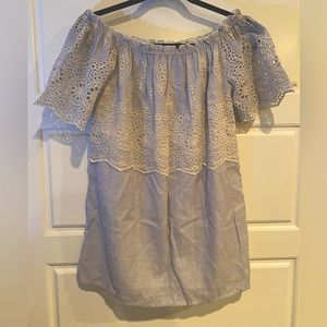 Embroidered eyelet top. Size S/M 100% cotton. Off the shoulder / short sleeve